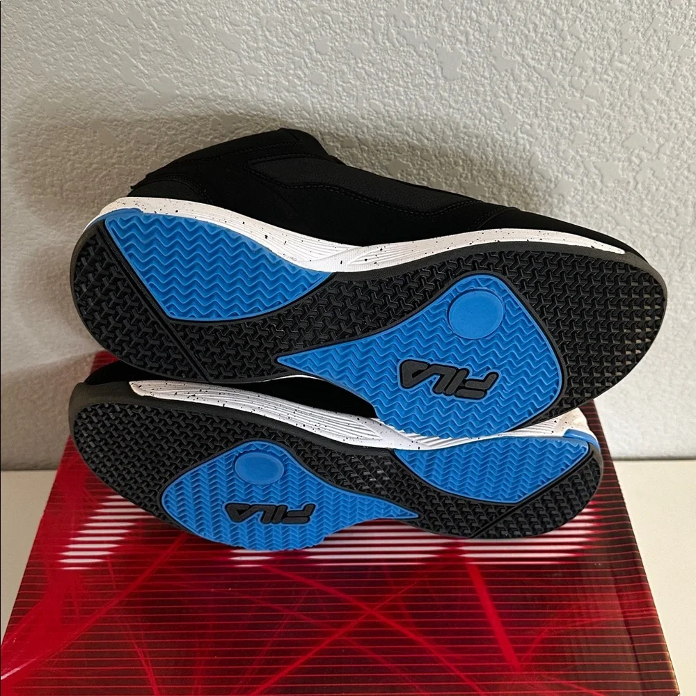 Fila Kid's Sweeper 21FW Black White Blue Sneakers Size 7 Youth New in‎ Box!